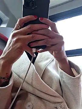 Doll Loren online show from November 2025 12:42:02 PM