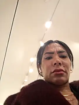 Doll Loren online show from February 2026 03:23:01 PM