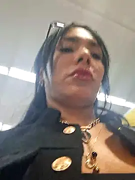 Doll Loren online show from January 2026 07:17:01 PM