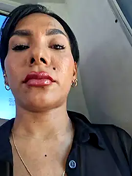 Doll Loren online show from July 2026 05:05:02 PM