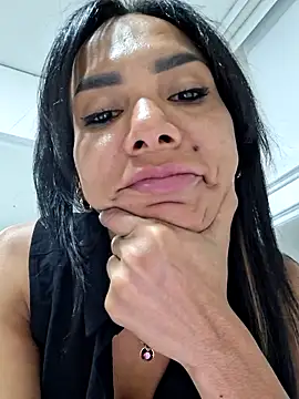 Snapshot of Doll_Loren chatting on October 2025 03:51:02 AM Doll Loren online show from October 2025 03:51:02 AM