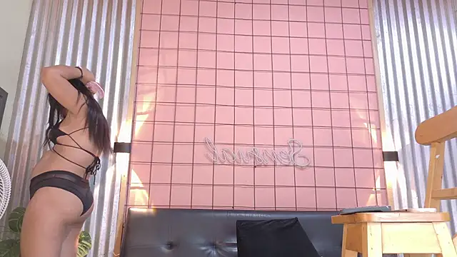 mensia hernandz online show from November 2025 01:33:01 PM