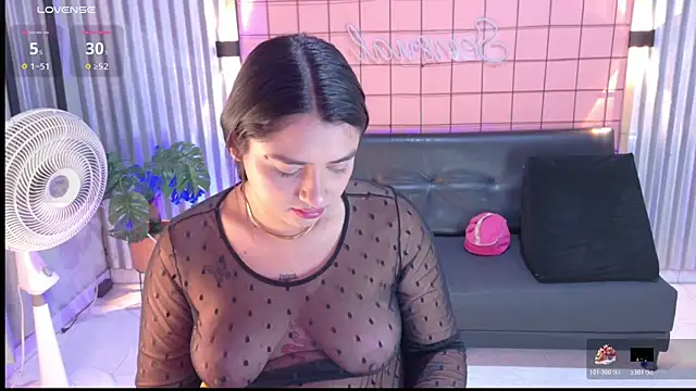 mensia hernandz online show from November 2025 01:37:02 PM