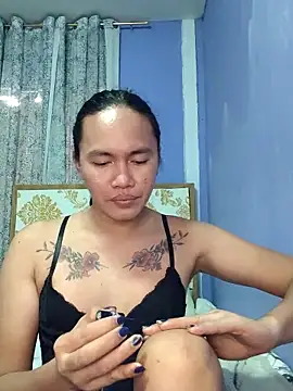 lady kim boner online show from December 2025 07:33:02 AM