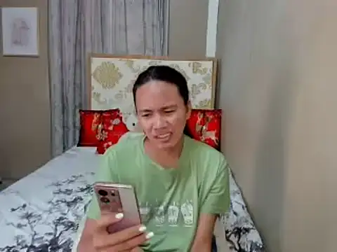 lady kim boner online show from December 2024 07:37:01 AM