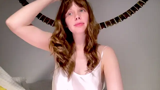 Snapshot of Nikki_Mimimi chatting on December 2025 10:08:02 AM Nikki Mimimi online show from December 2025 10:08:02 AM