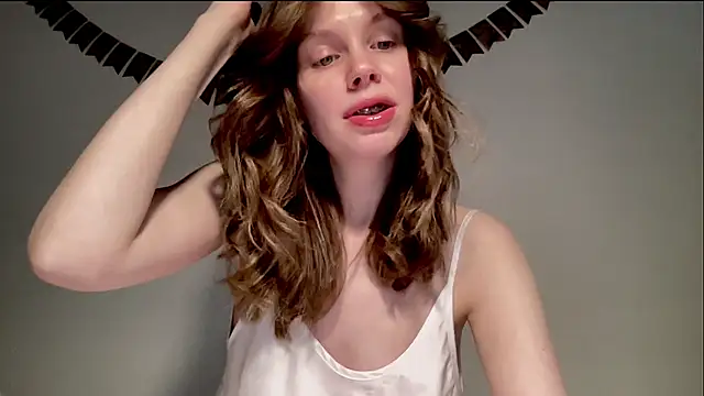 Snapshot of Nikki_Mimimi chatting on January 2025 10:11:01 AM Nikki Mimimi online show from January 2025 10:11:01 AM