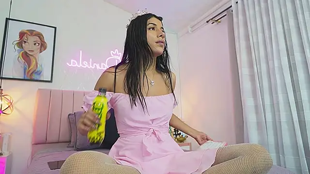 Snapshot of dani_parker_ chatting on February 2026 04:18:02 PM dani parker online show from February 2026 04:18:02 PM