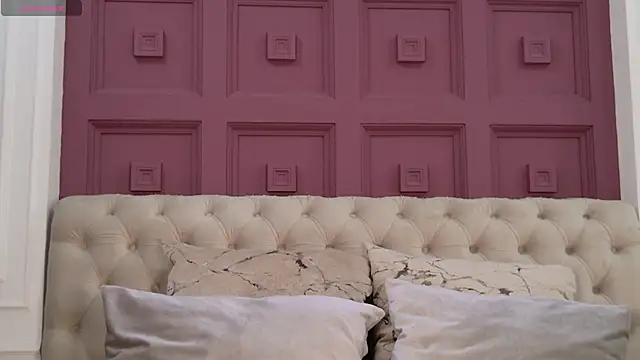 AnaAnais online show from April 2026 02:00:01 PM