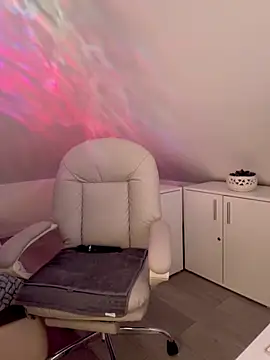 German Milf online show from February 2026 01:12:01 PM