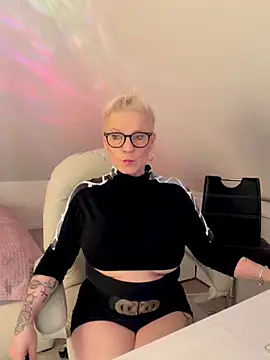 German Milf online show from March 2026 02:09:01 PM