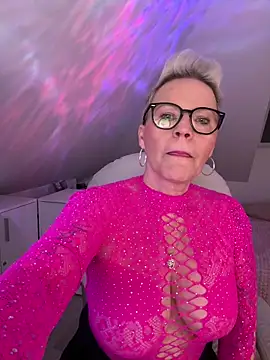 German Milf online show from April 2026 12:45:01 PM