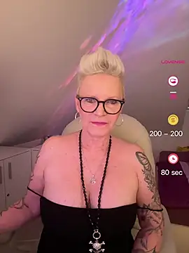 German Milf online show from May 2026 12:16:01 PM
