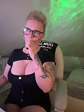 German Milf online show from February 2026 01:42:01 PM