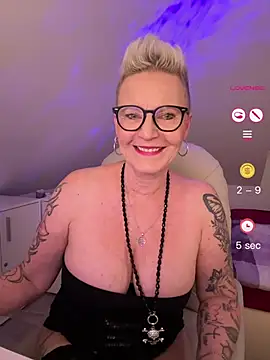 Snapshot of German_Milf chatting on June 2026 01:30:01 PM German Milf online show from June 2026 01:30:01 PM