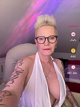 German Milf online show from May 2026 12:44:01 PM