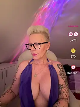 German Milf online show from May 2026 06:09:01 PM