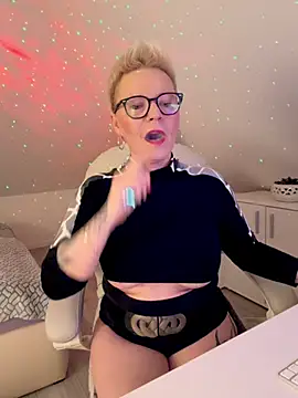 German Milf online show from February 2026 01:44:02 PM