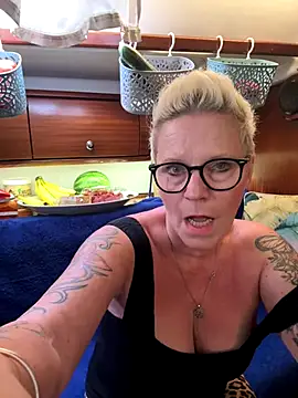German Milf online show from September 2025 10:22:02 AM