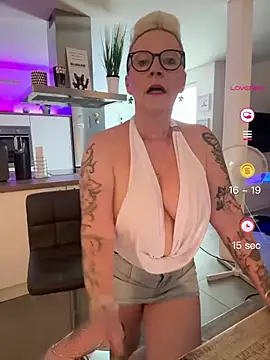 German Milf online show from May 2026 01:07:01 PM