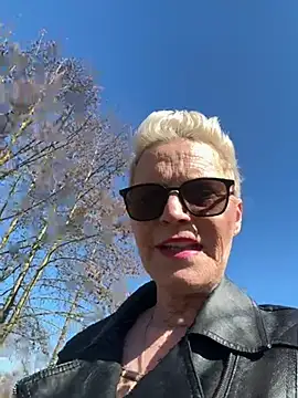 German Milf online show from March 2025 12:56:01 PM
