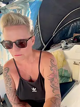 German Milf online show from September 2025 12:55:01 PM