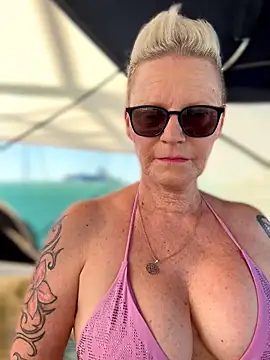 Snapshot of German_Milf chatting on June 2026 10:20:01 AM German Milf online show from June 2026 10:20:01 AM