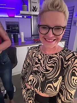 German Milf online show from March 2025 06:42:01 PM