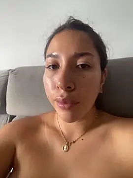 daniela henao online show from May 2026 09:46:02 PM