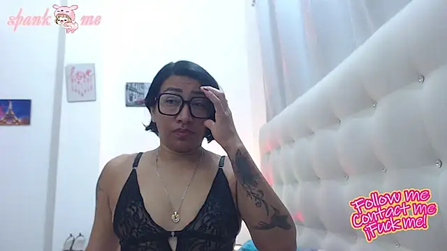 Snapshot of hornywife_ chatting on September 2025 07:02:01 PM hornywife online show from September 2025 07:02:01 PM