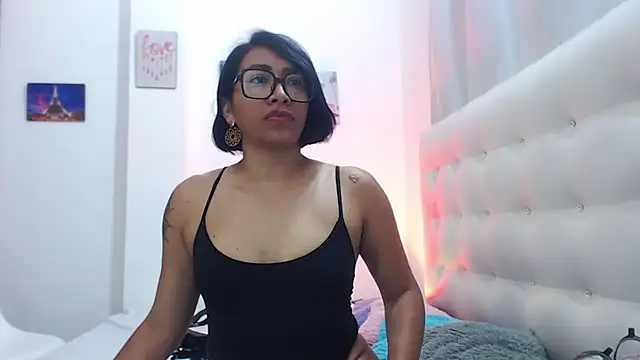 Snapshot of hornywife_ chatting on September 2025 07:09:02 PM hornywife online show from September 2025 07:09:02 PM