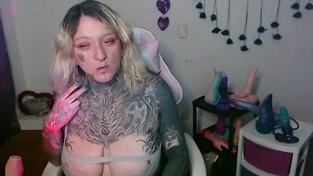 Snapshot of SLOPPYTITSS chatting on May 2026 12:00:02 AM SLOPPYTITSS online show from May 2026 12:00:02 AM
