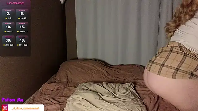 Snapshot of EllsaJean_ chatting on October 2025 10:44:01 PM EllsaJean online show from October 2025 10:44:01 PM