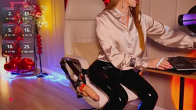 AstArta R A online show from February 2026 07:11:02 PM