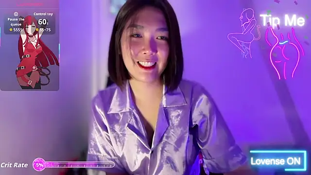 TR4NSCUTI3 online show from May 2026 02:36:01 PM
