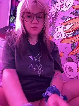 Cutiepiespanks online show from May 2026 09:00:01 PM