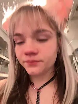 Cutiepiespanks online show from November 2025 06:25:01 AM