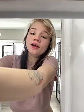 Cutiepiespanks online show from April 2026 08:34:01 PM