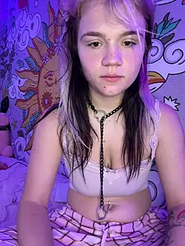 Snapshot of Cutiepiespanks chatting on September 2025 03:51:01 PM Cutiepiespanks online show from September 2025 03:51:01 PM