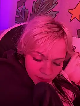 Cutiepiespanks online show from May 2026 10:43:01 PM