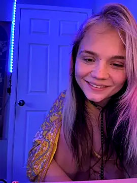 Snapshot of Cutiepiespanks chatting on September 2025 08:36:02 PM Cutiepiespanks online show from September 2025 08:36:02 PM