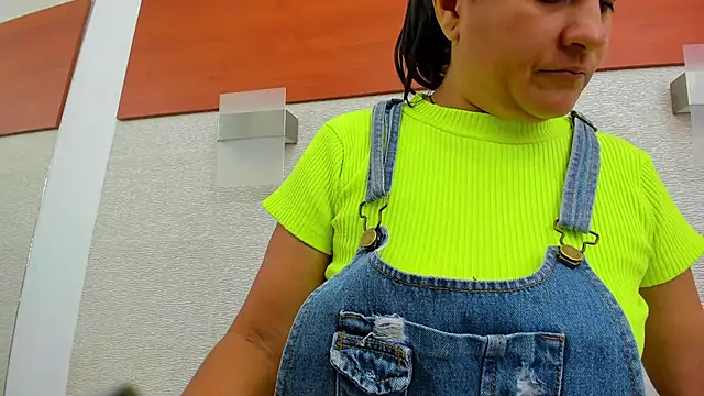 allice green online show from November 2025 12:58:02 AM