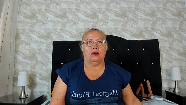 Keira Lennox online show from October 2025 11:33:01 AM