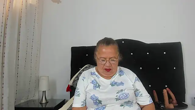 Keira Lennox online show from November 2025 11:27:02 AM