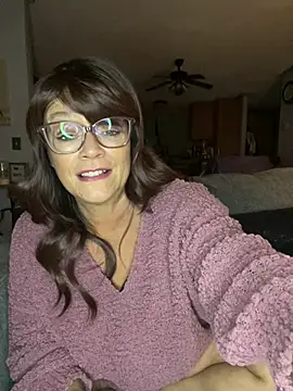 Snapshot of cowgirlc chatting on February 2025 03:35:02 AM cowgirlc online show from February 2025 03:35:02 AM