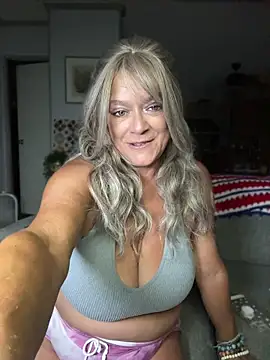 cowgirlc online show from July 2026 02:45:01 AM