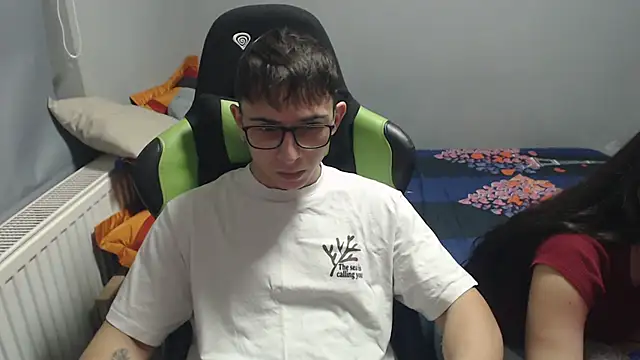 Alien7nebula online show from February 2025 07:39:01 PM