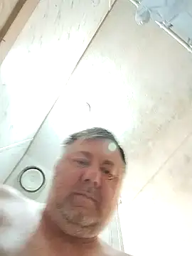 lawndad79 online show from December 2024 07:52:01 PM