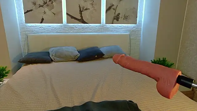 Betty June online show from February 2026 08:39:01 PM