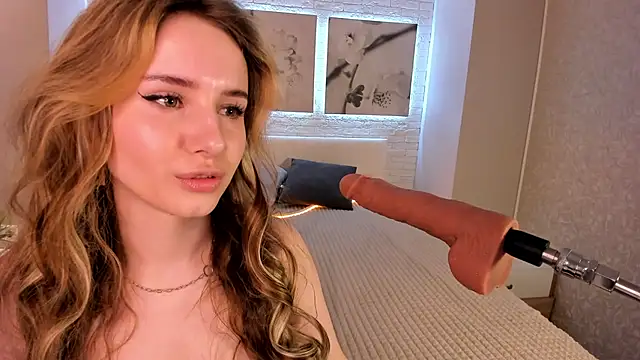 Betty June online show from November 2025 08:20:01 PM